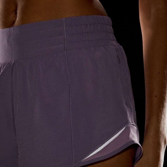 Lululemon Hotty Hot High-Rise Lined Short 2.5" Size 6 Purple Ash - Picture 2 of 6